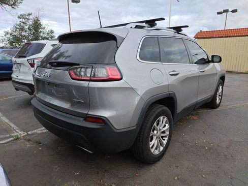Used 2019 Jeep Cherokee Latitude w/ Popular Appearance Group image 3