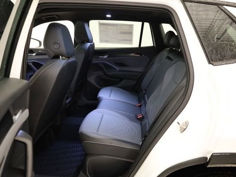 New 2026 Volkswagen Tiguan SE R-Line AWD/4WD image 34