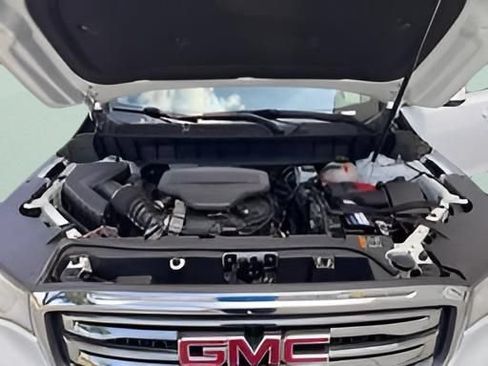 Used 2019 GMC Acadia SLT FWD image 40