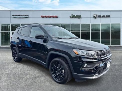 New 2026 Jeep Compass Latitude image 1