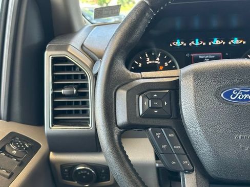 Used 2018 Ford F150 XLT w/ Equipment Group 302A Luxury AWD/4WD image 9