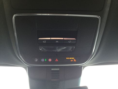 Used 2026 Buick Enclave Avenir w/ Super Cruise Package FWD image 17