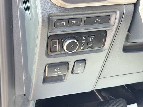 Used 2023 Ford F150 Raptor w/ Raptor Carbon Fibre Package AWD/4WD image 10