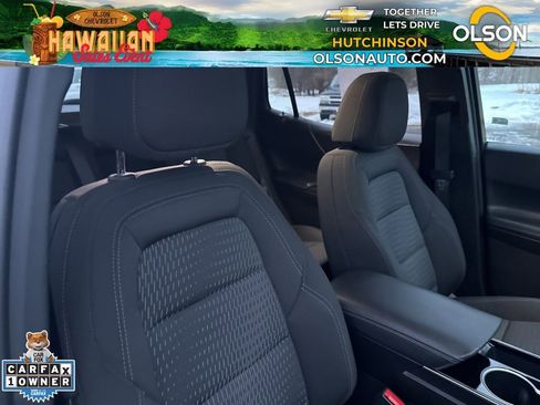 Used 2025 Chevrolet Equinox LT w/ Safety and Technology Package image 32