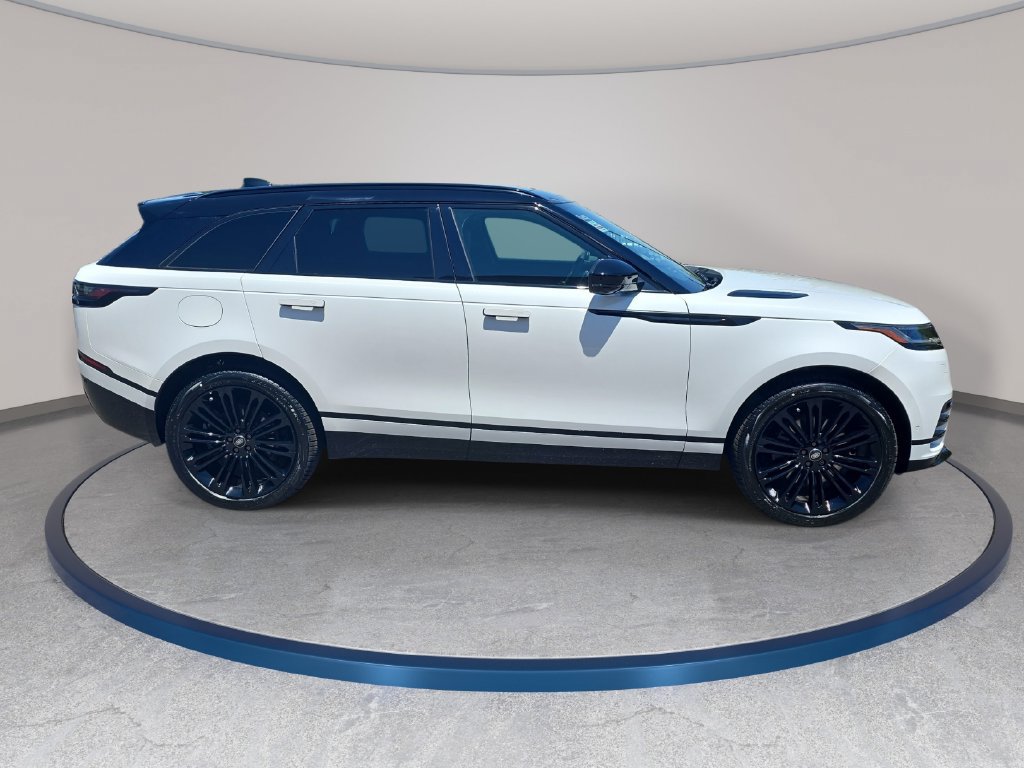 New 2026 Land Rover Range Rover Velar Dynamic SE AWD/4WD image 4