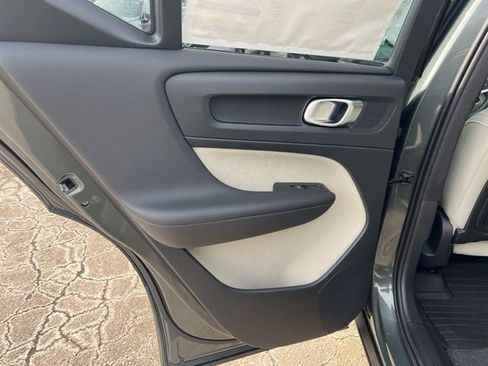 New 2026 Volvo XC40 B5 Plus w/ Climate Package image 20