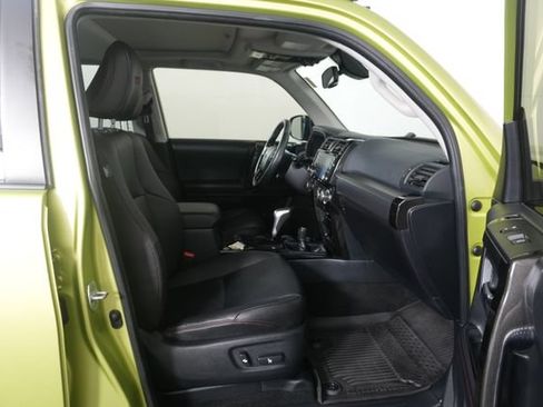 Used 2023 Toyota 4Runner TRD Off-Road Premium w/ Moonroof Package AWD/4WD image 31