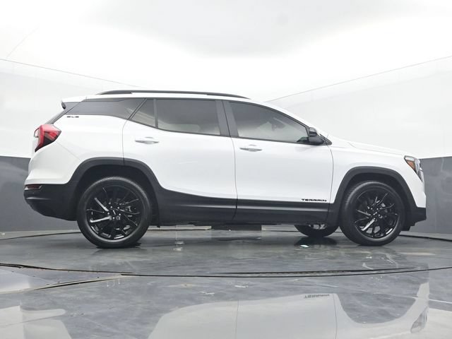 Used 2024 GMC Terrain SLE w/ Driver Convenience Package FWD image 50