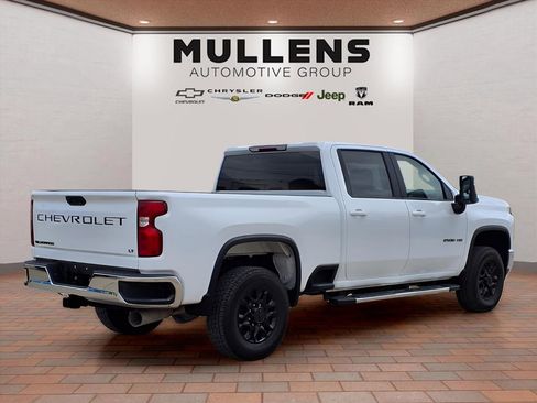 Used 2023 Chevrolet Silverado 2500 LT image 5