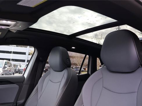 New 2026 Volkswagen Tiguan SE R-Line image 22