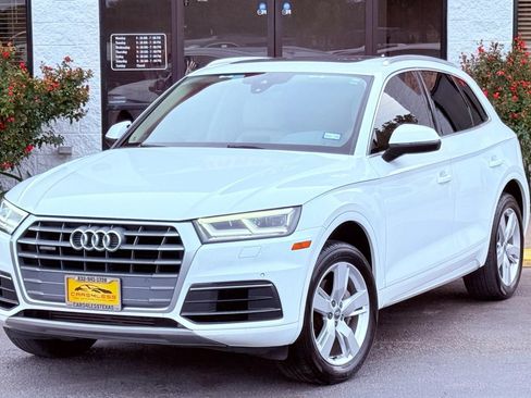 Used 2018 Audi Q5 2.0T Premium Plus w/ Premium Plus Package AWD/4WD image 2