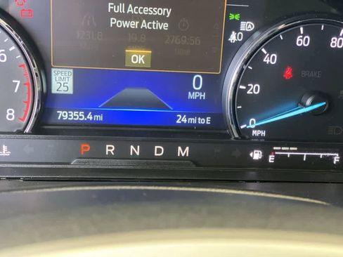 Used 2021 Ford Explorer XLT w/ Equipment Group 202A AWD/4WD image 18