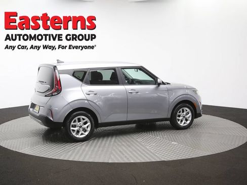 Used 2025 Kia Soul LX w/ LX Technology Package FWD image 41
