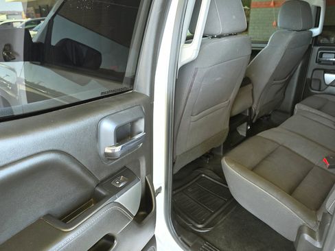 Used 2018 Chevrolet Silverado 1500 LT image 17