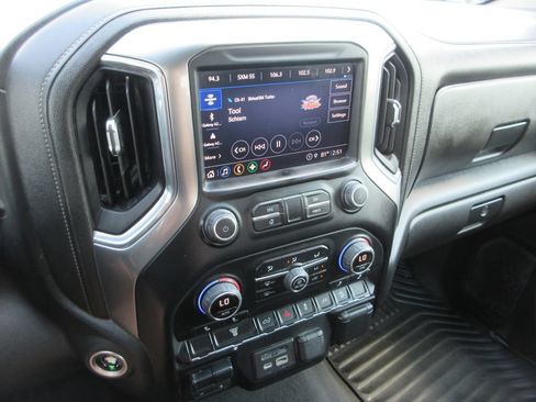 Used 2022 Chevrolet Silverado 2500 LTZ w/ Gooseneck/5TH Wheel Package AWD/4WD image 26