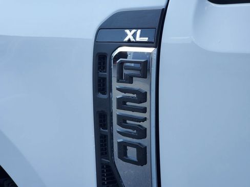 New 2026 Ford F250 XL w/ XL Off-Road Package image 30