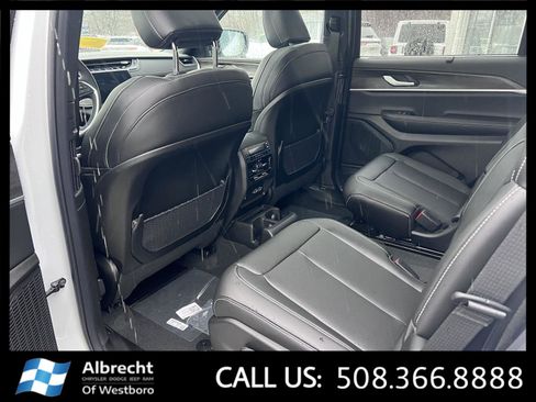 New 2025 Jeep Grand Cherokee L Limited image 11