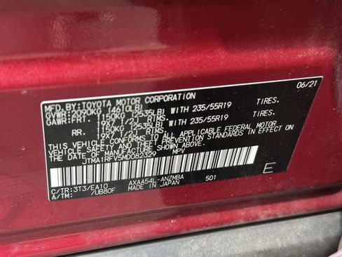 Used 2021 Toyota RAV4 XLE Premium AWD/4WD image 20