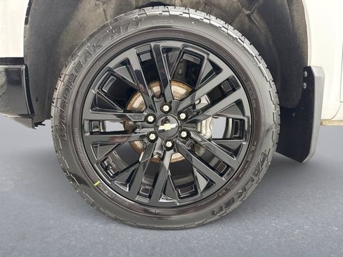 Used 2024 Chevrolet Silverado 1500 Custom Trail Boss w/ Turbomax Blackout Package AWD/4WD image 21