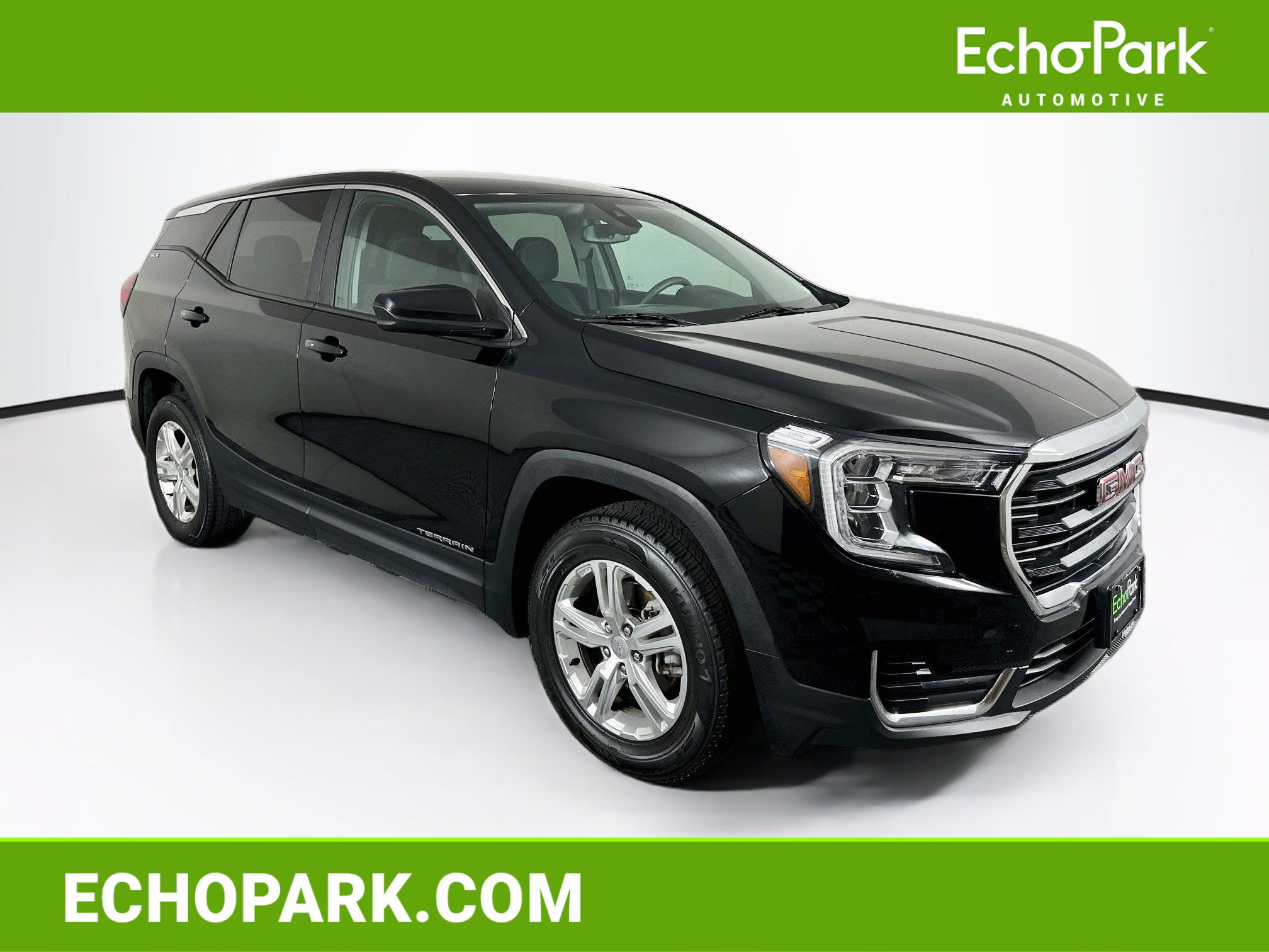 Used 2024 GMC Terrain SLE AWD/4WD image 1