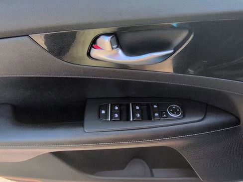 Used 2022 Kia Forte GT-Line image 25