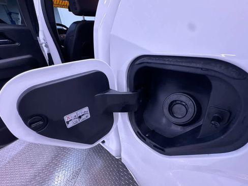 Used 2024 Chevrolet Colorado Z71 w/ Z71 Convenience Package 2 image 41