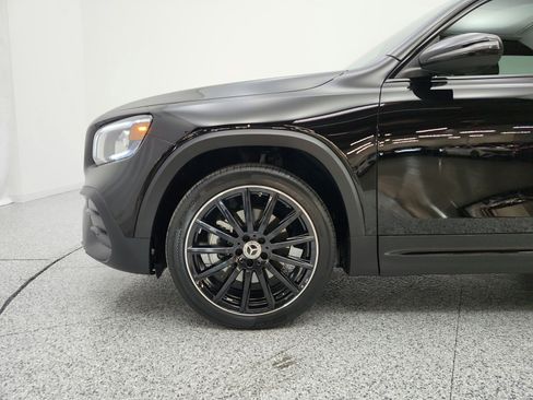 Used 2022 Mercedes-Benz GLB 250 image 22