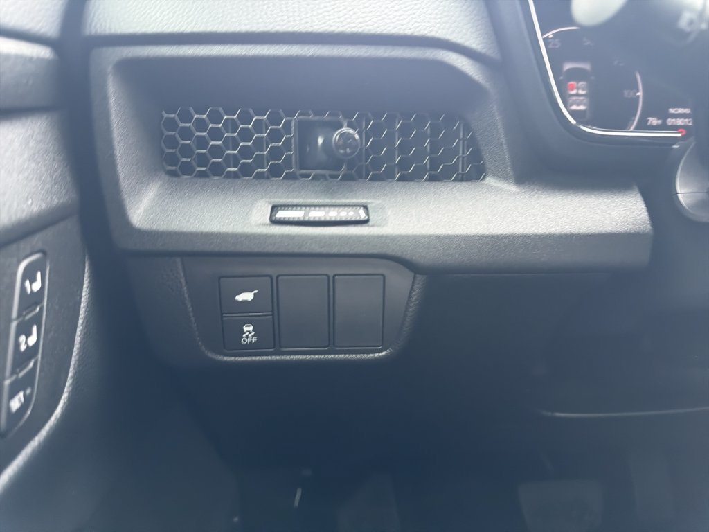 Used 2025 Honda CR-V Sport-L image 29