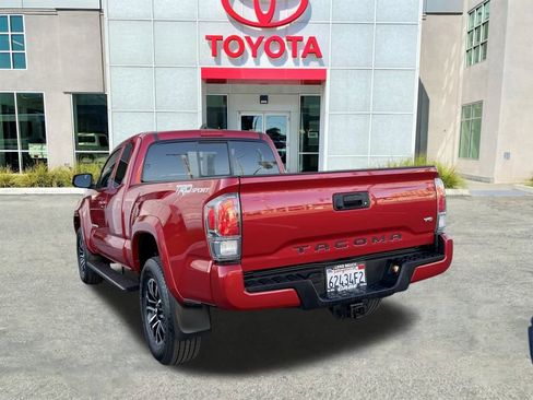 Used 2022 Toyota Tacoma TRD Sport w/ TRD Premium Sport Package image 6