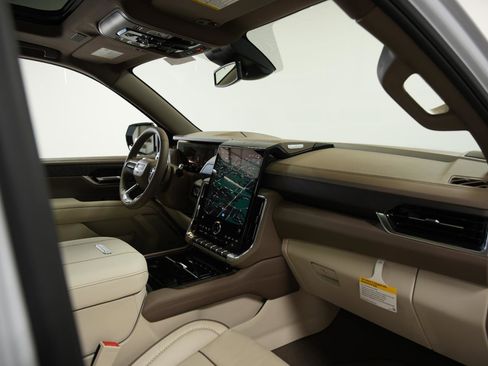 New 2026 GMC Yukon Denali w/ Sun & Power Step Package image 21