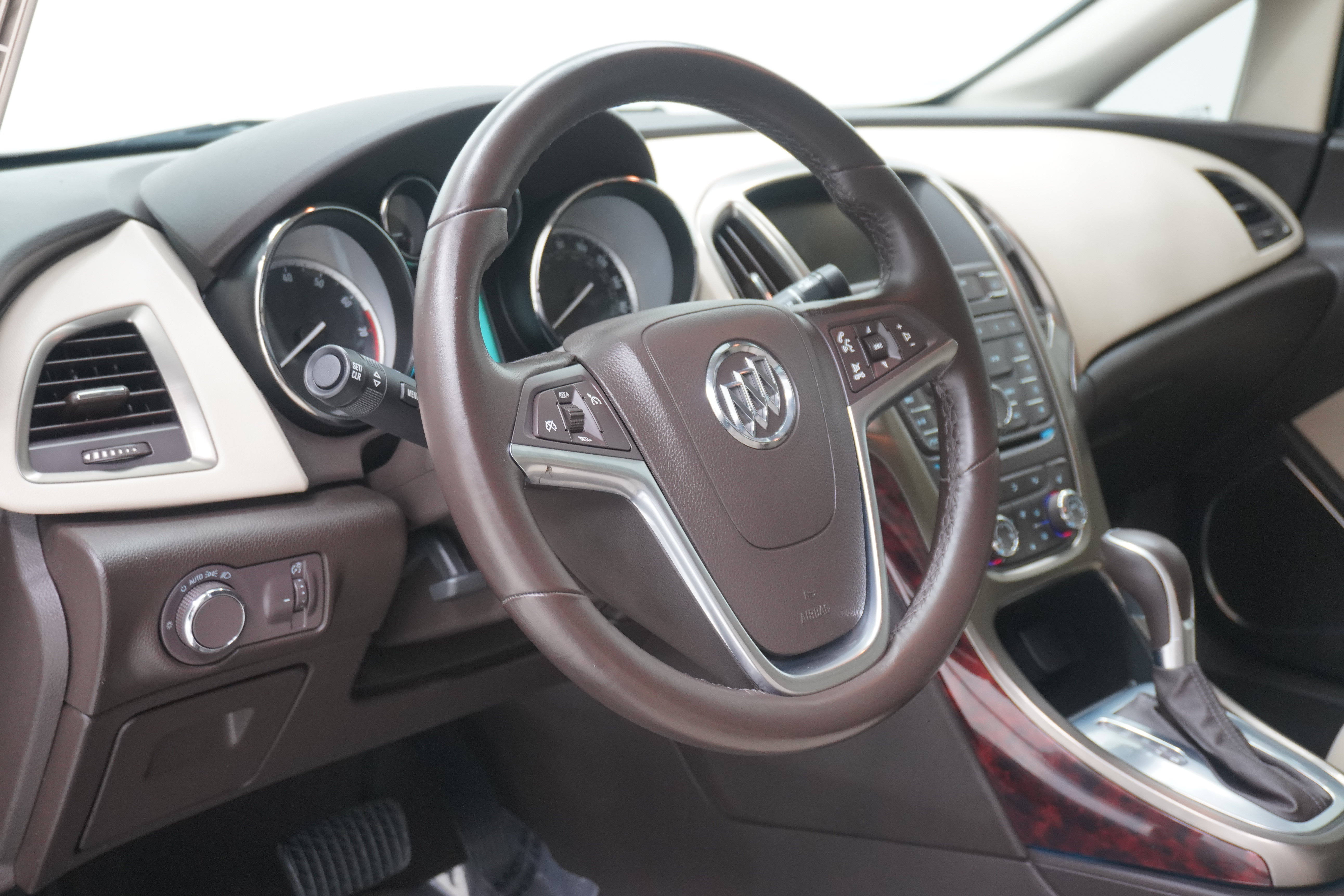 Used 2016 Buick Verano w/ Comfort Package FWD image 7