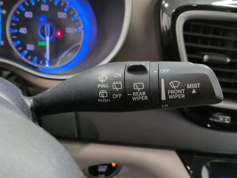 Certified 2017 Chrysler Pacifica Touring w/ Tire & Wheel Group image 25