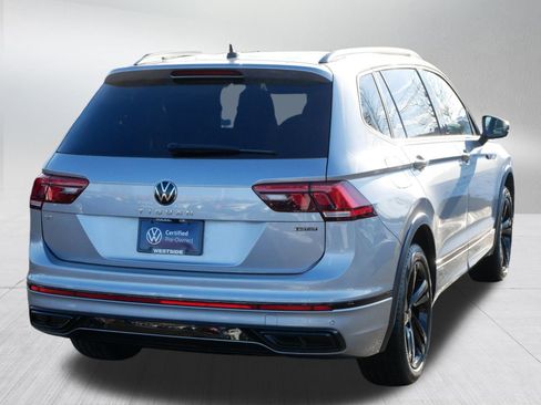 Certified 2024 Volkswagen Tiguan SE R-Line image 6