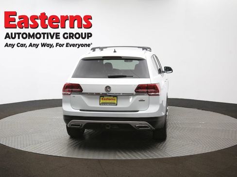 Used 2019 Volkswagen Atlas SE w/ Towing Package image 38