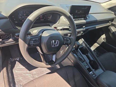 Used 2024 Honda Accord EX image 10
