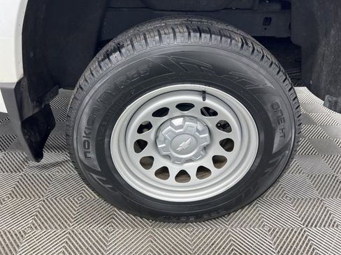 Used 2023 Chevrolet Colorado W/T image 8