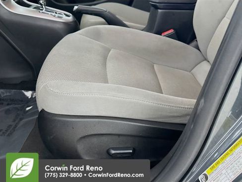Used 2013 Chevrolet Cruze Eco image 19