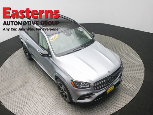 Used 2023 Mercedes-Benz GLS 450 4MATIC w/ AMG Line Exterior image 3