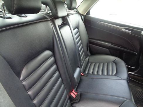 Used 2020 Ford Fusion SEL FWD image 11