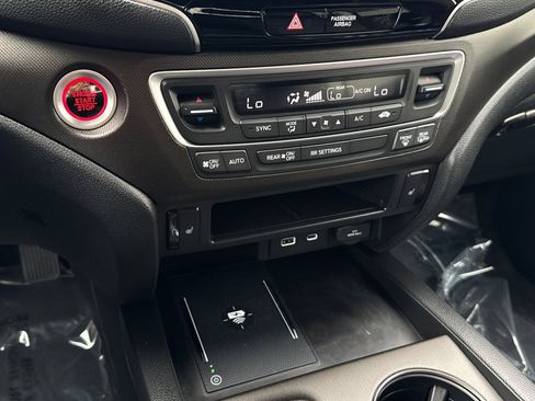 Used 2025 Honda Ridgeline TrailSport image 23