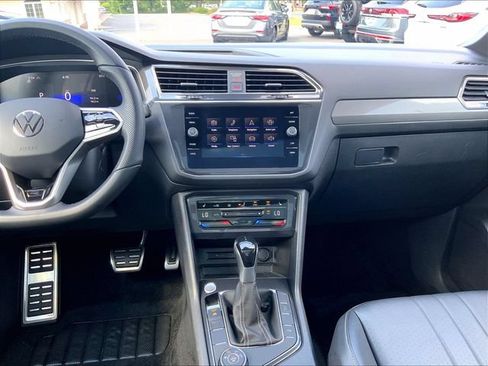 Used 2023 Volkswagen Tiguan SE R-Line AWD/4WD image 15