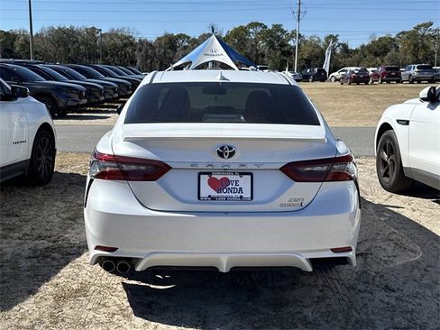 Used 2022 Toyota Camry XSE image 6