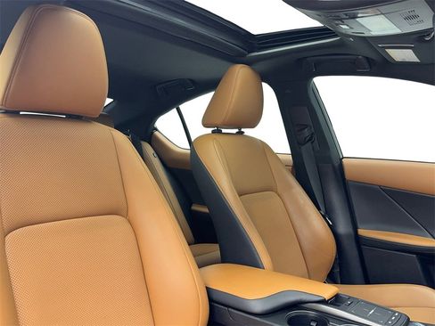 Used 2024 Lexus IS 350 F Sport image 45