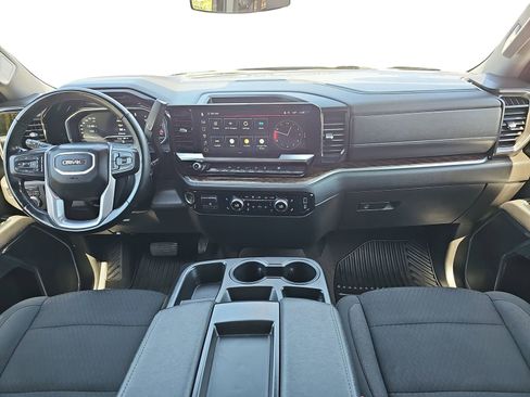 Used 2025 GMC Sierra 1500 Elevation image 9