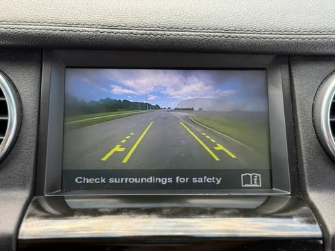 Used 2015 Land Rover LR4 HSE image 23