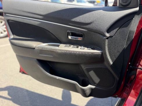 Used 2018 Mitsubishi Outlander Sport ES FWD image 9