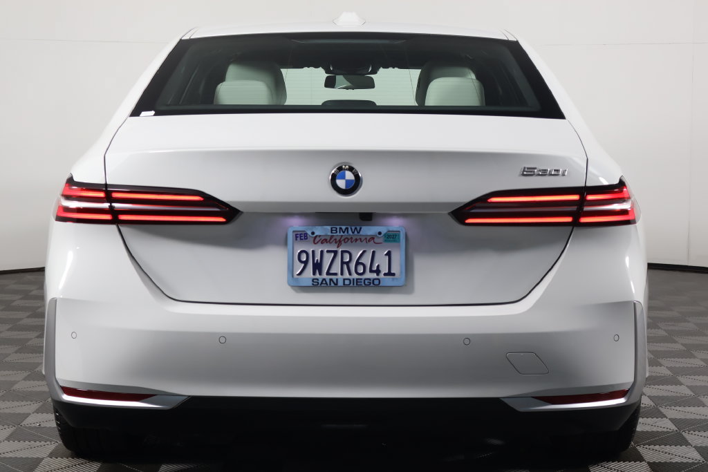 Certified 2026 BMW 530i w/ Premium Package RWD image 5