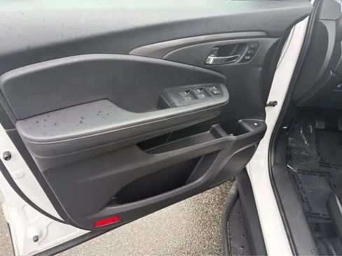 Used 2023 Honda Ridgeline RTL image 12