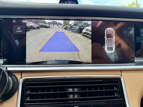 Used 2018 Porsche Panamera 4 AWD/4WD image 20