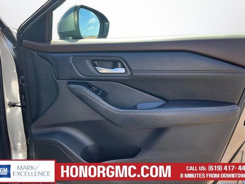 Used 2022 Nissan Rogue SL w/ SL Premium Package FWD image 28